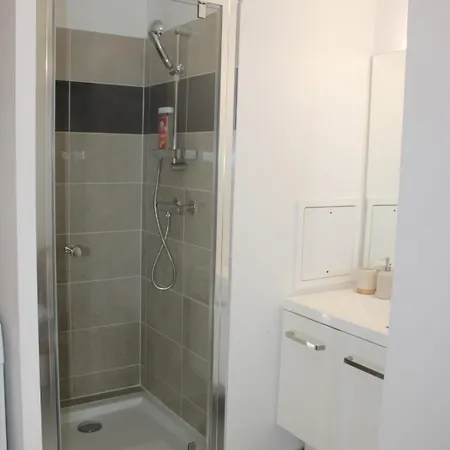 Appartement Elegant Et Lumineux Romainville Exterior foto